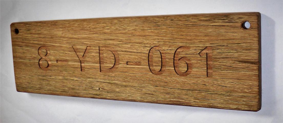 Holzbrett mit Holzgravur 3