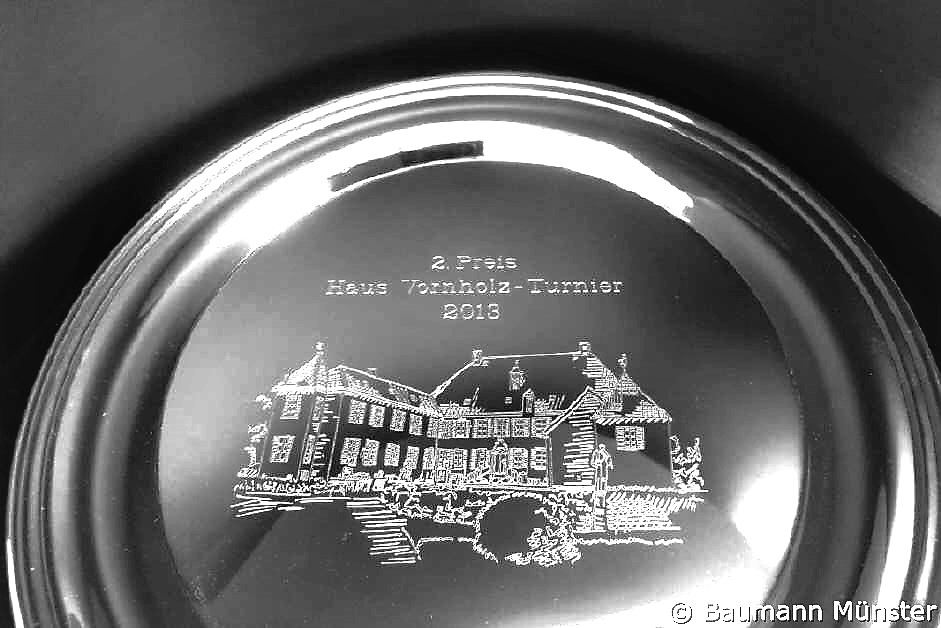 versilberter Teller Gravur Golf