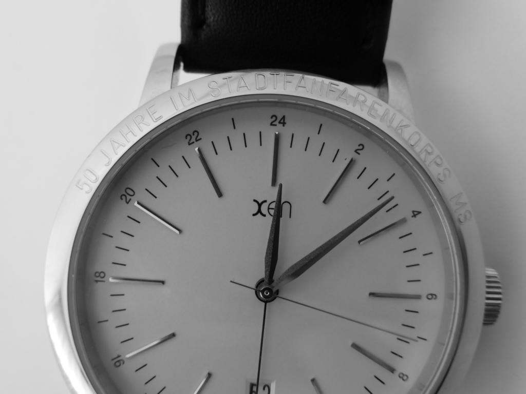 Gravur auf Uhr Zifferblatt