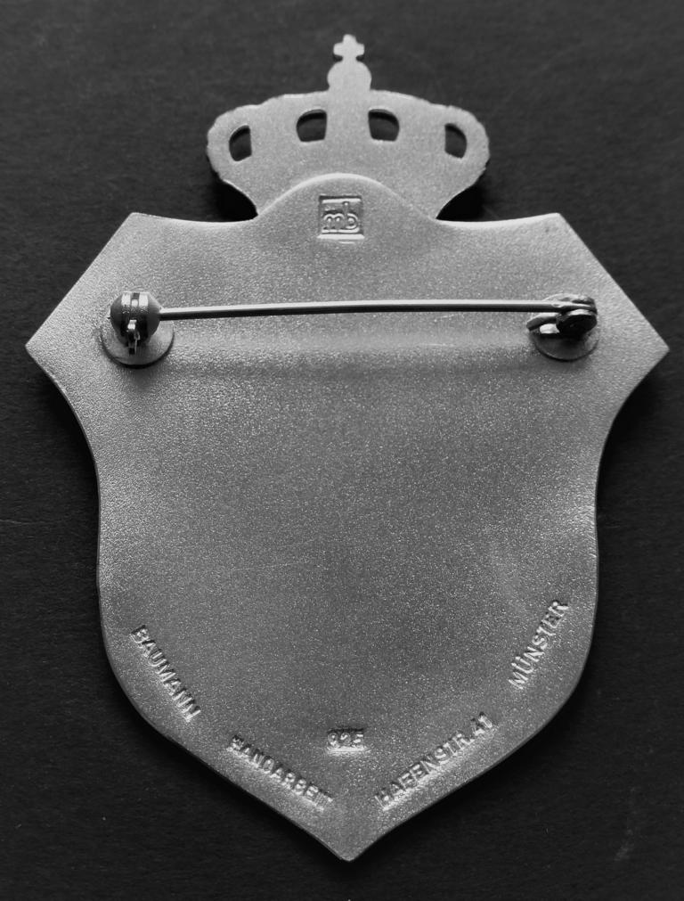 Königsschild mit Broschierung Rückseite 3