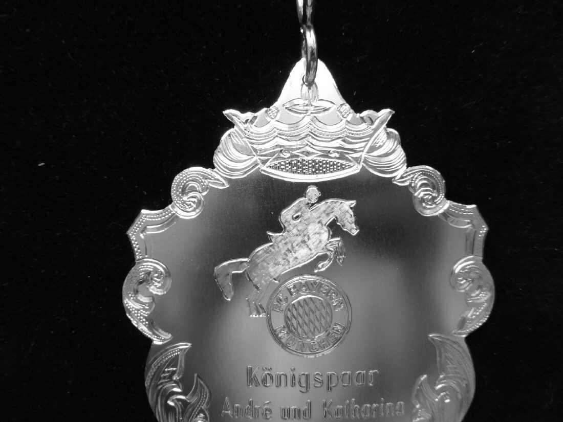 Königsschild mit Motiv