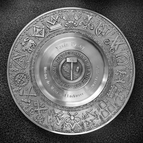 Handwerk Teller mit Gravur