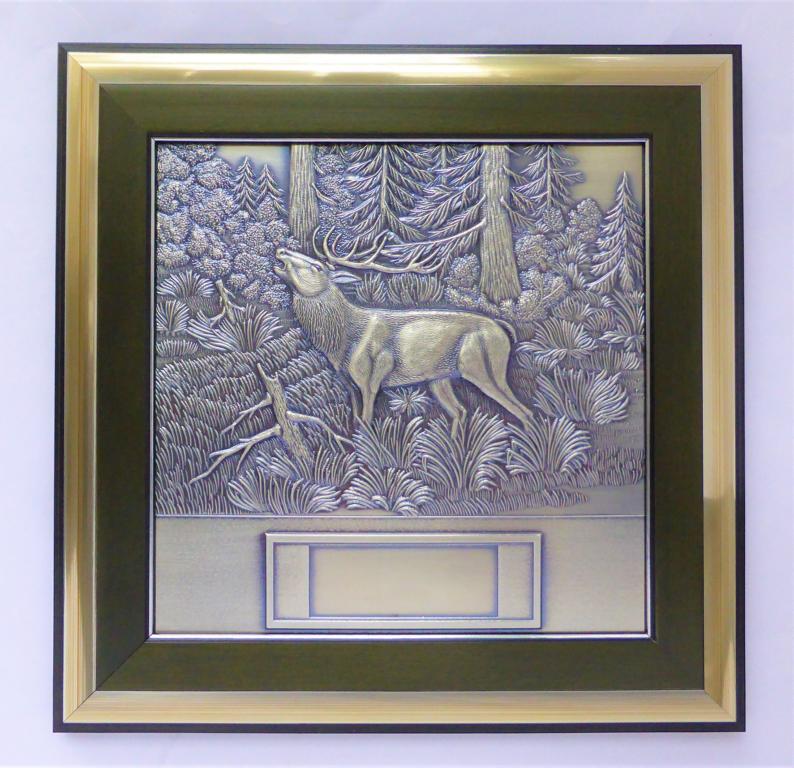 Zinnrelief Holzrahmen mit Jagdmotiv Hirsch T54